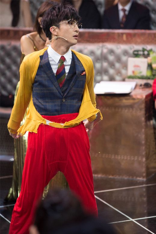 薛之谦秋裤秀被赞很时尚 沈梦辰被汪涵调侃