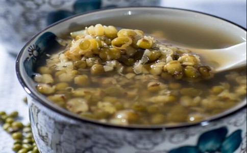 女性吃啥美容?推荐四款美容养颜食谱