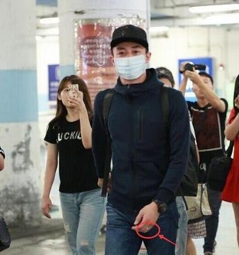 霍建华被批不像男人:林心如屡遭逼婚诅咒 身为