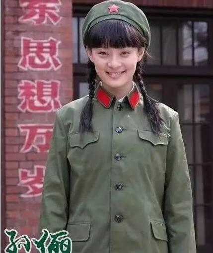 杨幂鹿晗佟丽娅李晨上演制服诱惑!明星制服照