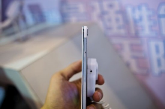 iPhone自动关机原因未明 苹果客服:戴个套