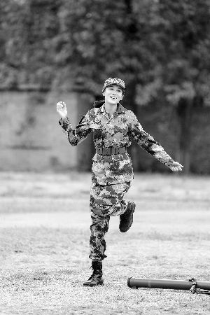 张蓝心:爸妈从小没把我当闺女养