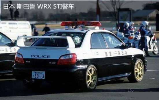 违章撒腿就跑？看到这些警车你真的跑不掉！