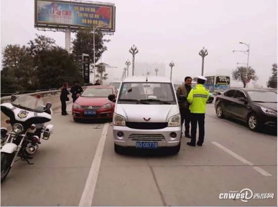 咸阳今日限行尾号3和8车辆 首次碰线不处罚