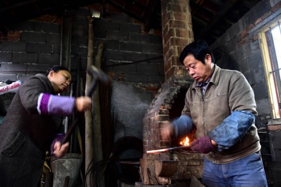 Craftsman makes scissors in traditional way