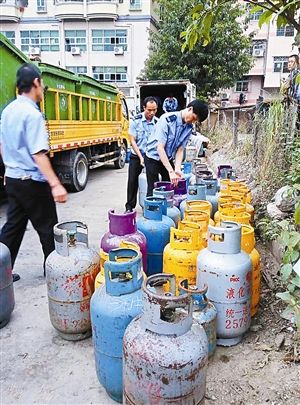人口煤气_煤气中毒图片