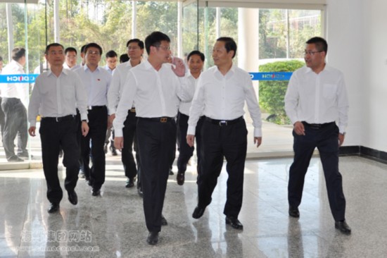 广西壮族自治区党委书记彭清华考察兴业海螺