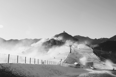 专业课程多 雪场“嗨起来”