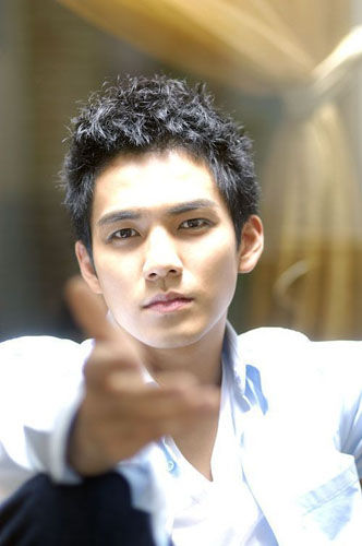 林志颖刘恺威钟汉良拼童颜 年近半百不老美男