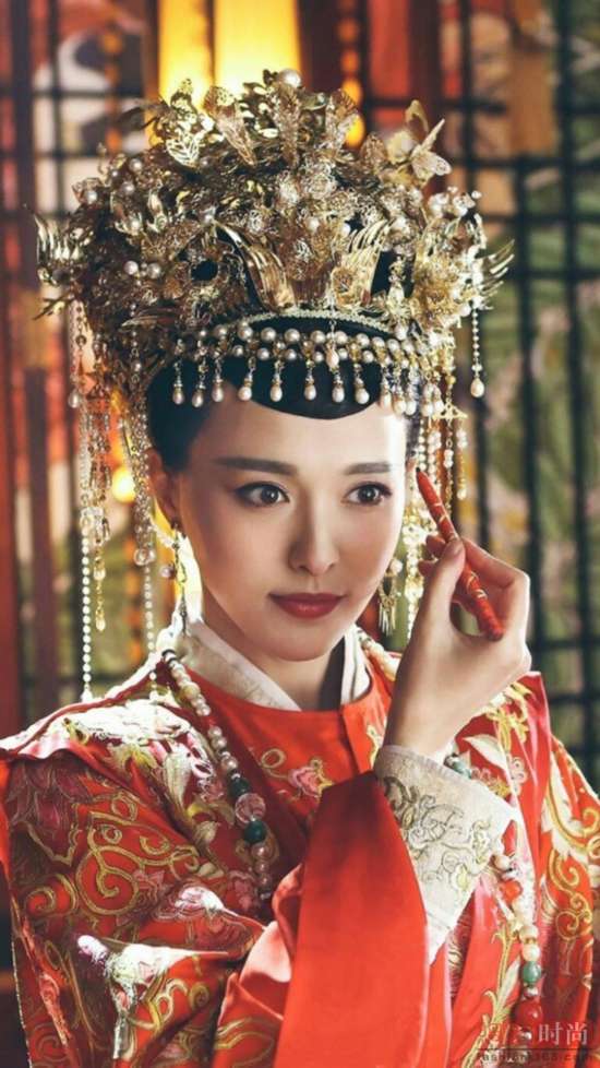 锦绣未央唐嫣大粗眉造型遭吐槽(组图)