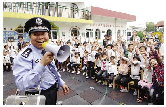 香港流动人口有多少人_香港房子产权是多少年(3)