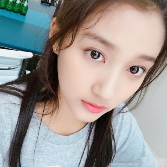 关晓彤13岁时采访视频曝光 最后一句话亮了…