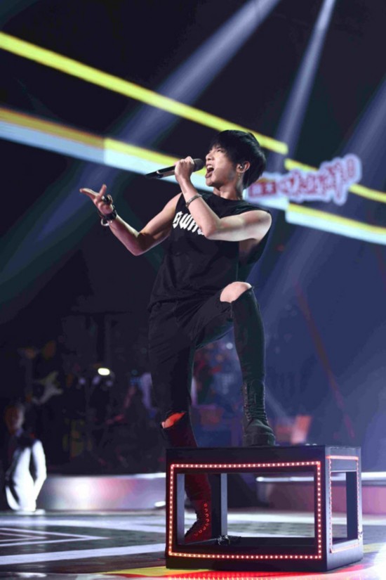 《天籁之战》杨坤两连败遭老爸调侃华晨宇应战