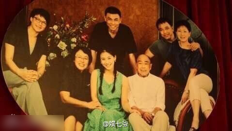 马思纯妈妈这麼美是有原因的 竟是蒋雯丽亲姐姐 马思纯与妈妈写真曝光