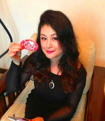 赵本山最丑女徒弟狂瘦110斤 胖丫变白天鹅