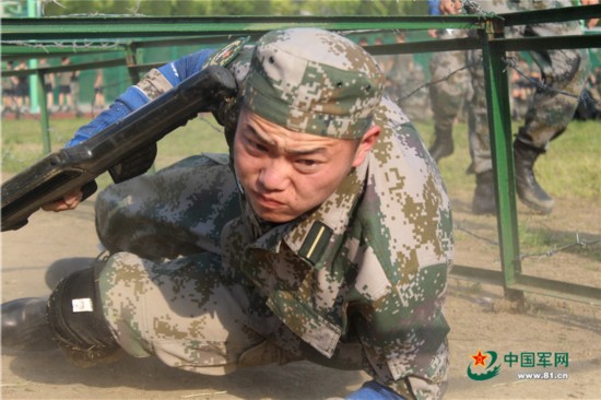 独家记忆|军校生的新训考核是啥滋味(组图)