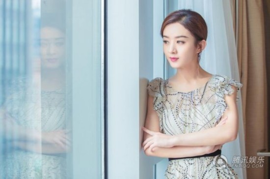 赵丽颖获最具价值女艺人奖 流量女王转型荧幕