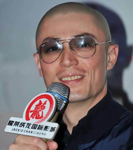 霍建华撞脸光头强 易烊千玺撞脸杨洋 娱乐圈还