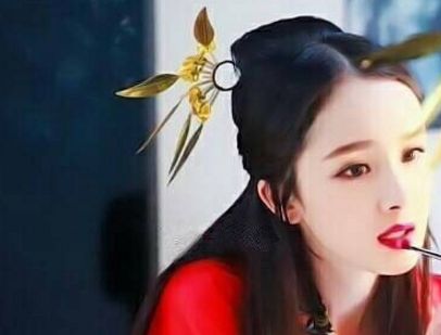 杨幂抢角陈乔恩《扶摇皇后》角色?回应:未签约