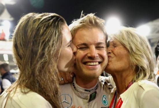 2016F1世界冠军罗斯伯格刚夺冠就宣布退役 震