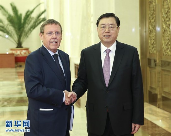 （时政）张德江与比利时联邦众议长布拉克举行会谈 