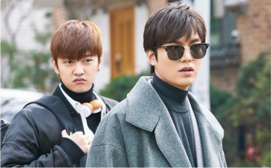 《蓝色大海的传说》第7集:沈清换上套装美貌回