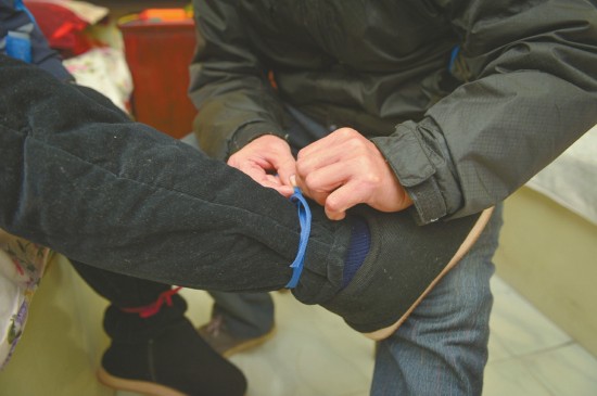 老人口气很重_老人微信头像(3)