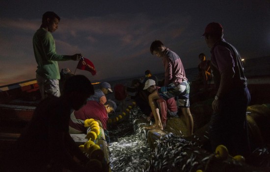 委内瑞拉渔民因经济危机被迫当海盗(组图)