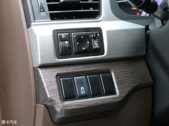 ����X5