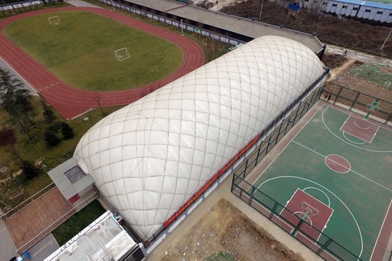 Dome stadium stops smog in its tracks for school children
