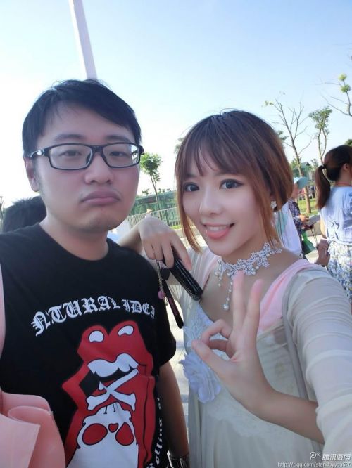 盘点电竞圈美女与野兽 美女投怀送抱只因为钱