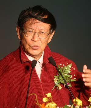 李泽厚:对整体人生的空幻感 成就了嬉笑怒骂的