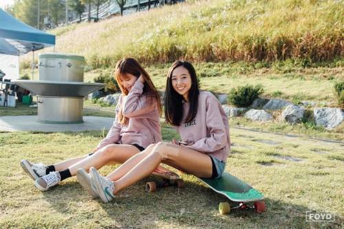 美的太不公平 韩国滑板女神走红 动作行云流水