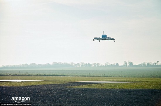 亚马逊公布首次在英国尝试无人机送货视频