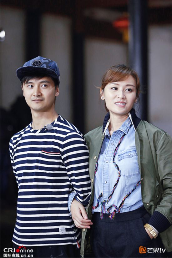 《爸爸4》妈妈开吐槽大会 沙溢爆肥遭胡可嫌弃