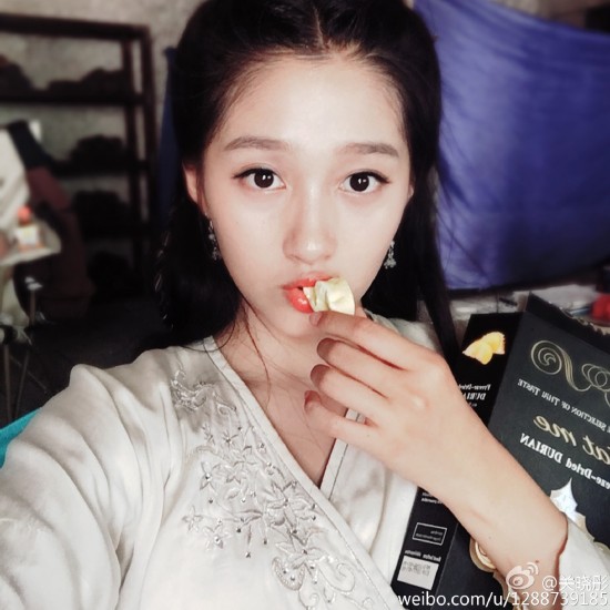 关晓彤郑爽古力娜扎 女星自拍画风你爱哪个?