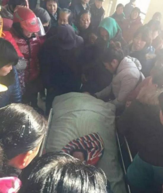 扬州女子分娩突发羊水栓塞 经抢救无效死亡--人