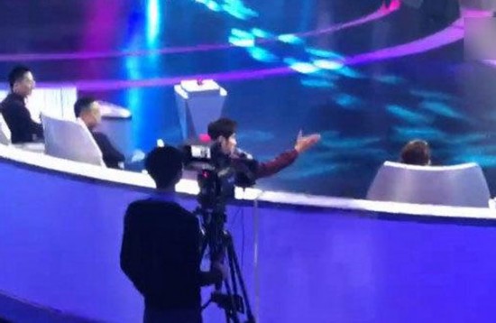 娱悦周刊:唐嫣罗晋公开恋情 宋小宝暂别综艺圈