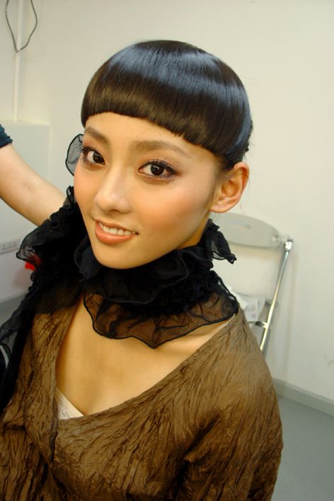 周迅范晓萱秦岚刘亦菲妆前妆后对比 美女明星