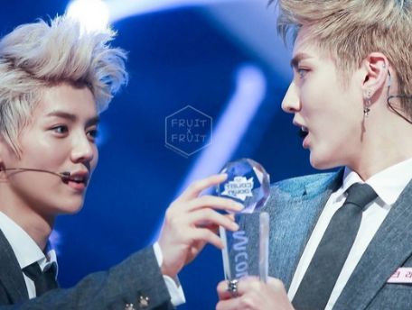 黄子韬胜诉SM 鹿?吴亦凡为何纷纷与SM解约?