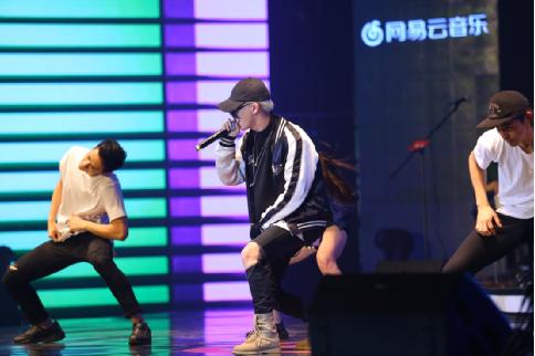 网易云音乐第三届校歌赛落幕张思源夺冠2