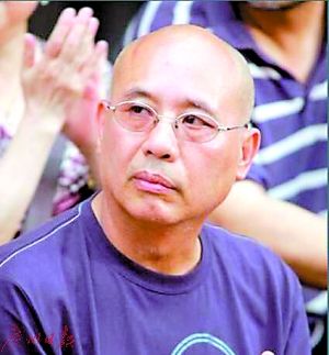 He Qun, the fifth generation of the famous director of the death of Zhang Yimou: he lives a sense of humor