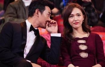 张继科抱赵丽颖 唐嫣罗晋现场秀恩爱 盘点2017跨年盛典各 .