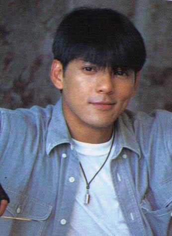 李晨晒范冰冰军装旧照 孙俪高圆圆姚晨 无整容