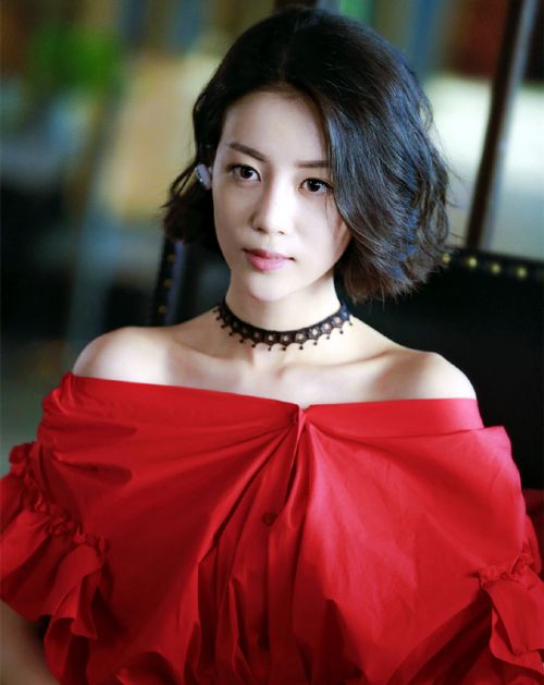 杨幂工作室取向李溪芮性艺人v取向整容疑似?她奸淫性感美女图片