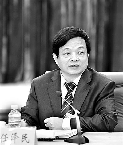 以强烈的责任担当推进全面从严治党