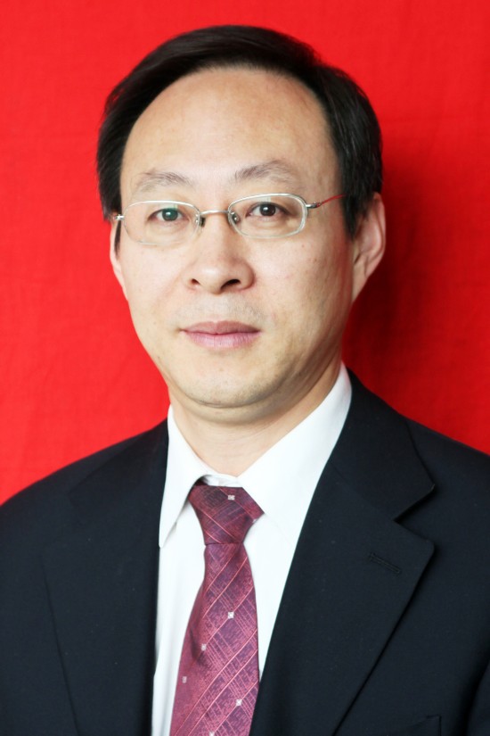 历任宁夏建工集团第一分公司经理,党总支书记;宁夏建工集团有限公司第