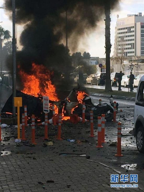 �����ʣ���5�������亣����������ը��Ϯ�����ʮ��������    3rd LD: Blast in Turkey's Izmir injures 11; 2 suspects killed - reports