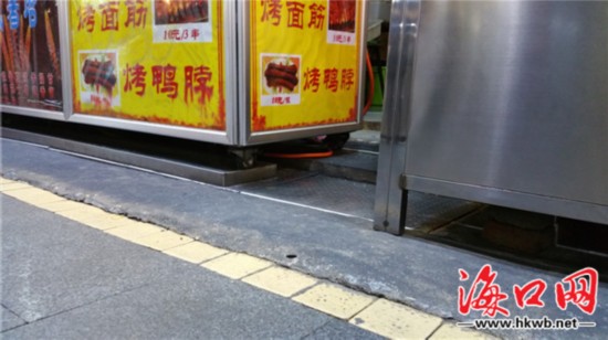 海口泰龙城小吃街设施升级规范管理美食诱人-