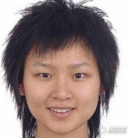 16岁超女最帅证件照走红 盘点明星素颜证件照(组图)